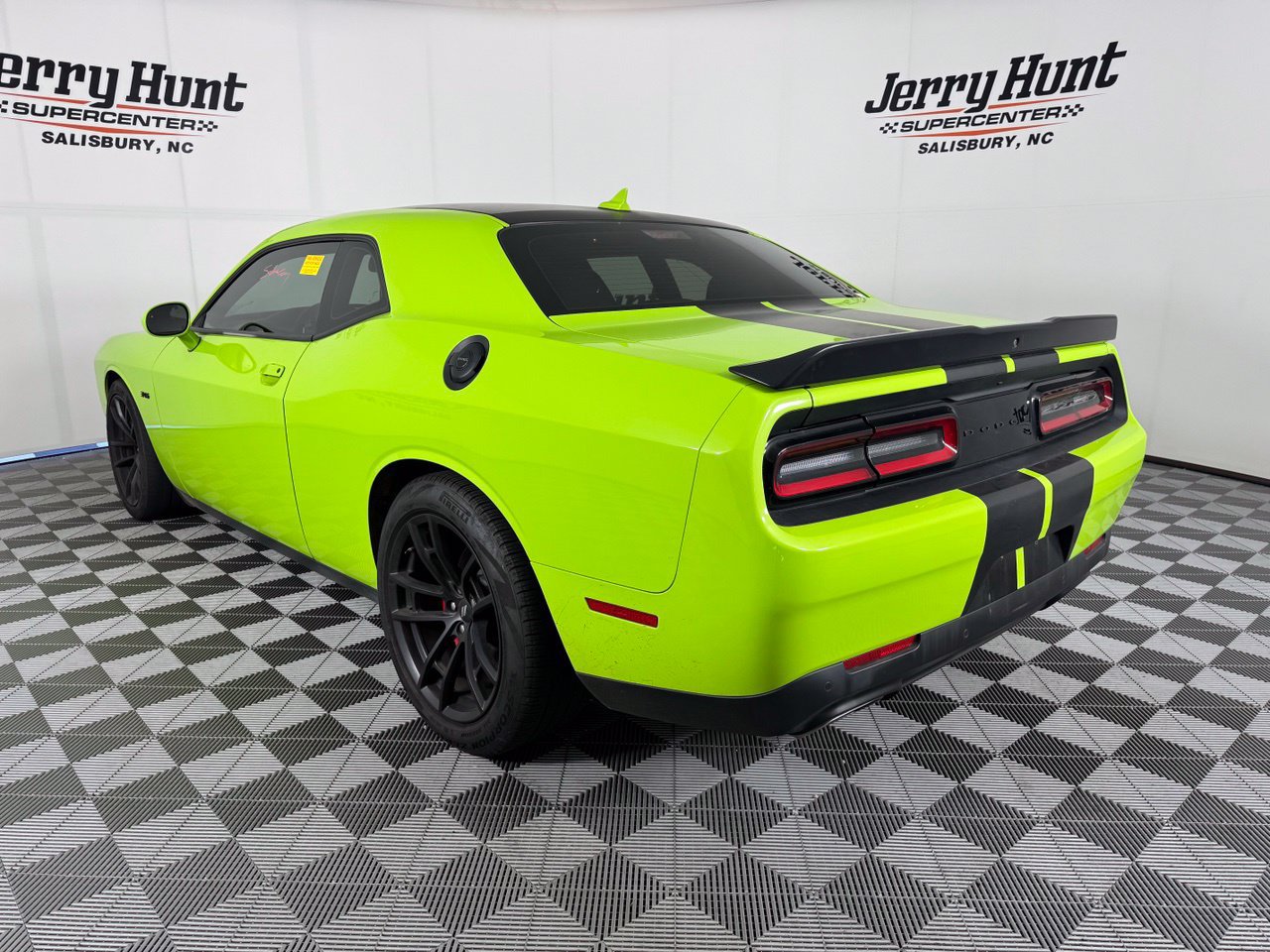 Used 2023 Dodge Challenger R/T w/ Plus Package RWD image 9
