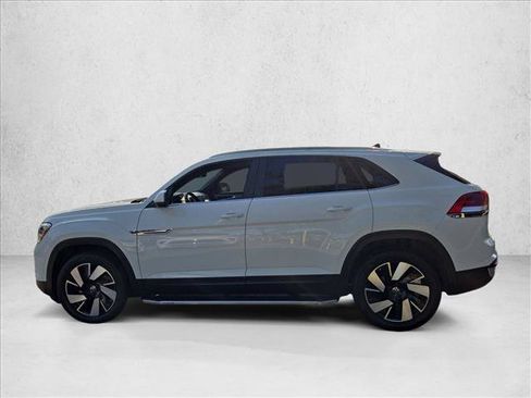 Used 2024 Volkswagen Atlas Cross Sport SE FWD image 9