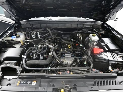 Used 2023 Ford Bronco Badlands image 30