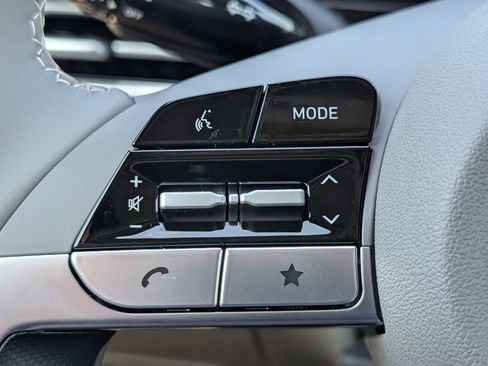 New 2025 Hyundai Elantra SEL FWD image 20