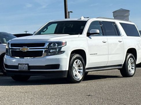 Used 2018 Chevrolet Suburban LT AWD/4WD image 10