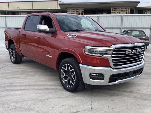 Used 2026 RAM 1500 Laramie AWD/4WD image 3