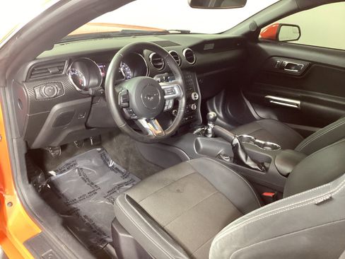 Used 2015 Ford Mustang Coupe image 33