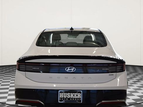 Used 2025 Hyundai Sonata SEL FWD image 11