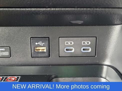 Used 2025 Toyota Camry SE FWD image 12