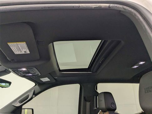 Used 2020 Chevrolet Silverado 1500 High Country w/ Technology Package image 15