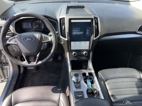 Used 2024 Ford Edge SEL AWD/4WD image 16