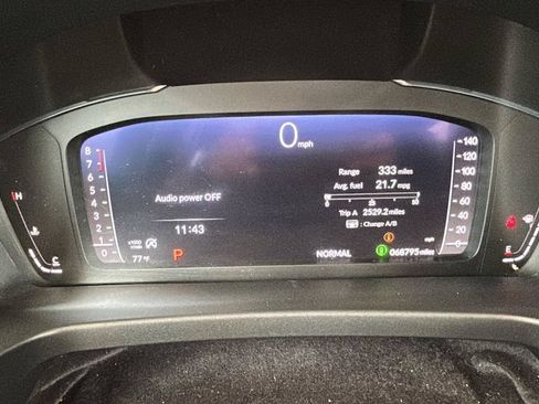 Used 2024 Honda Pilot Elite image 10