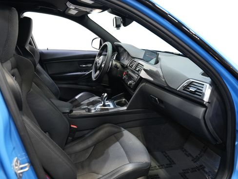 Used 2018 BMW M3 RWD image 35
