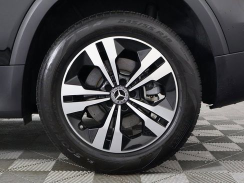 Certified 2025 Mercedes-Benz GLB 250 4MATIC image 16