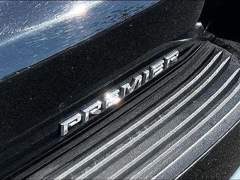 Used 2024 Chevrolet Tahoe Premier AWD/4WD image 24