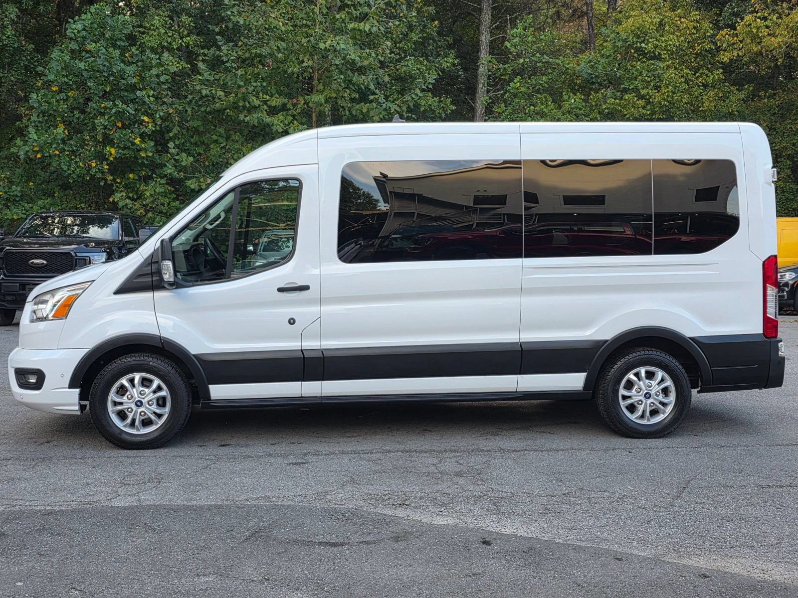 Used 2021 Ford Transit 350 XLT RWD image 4