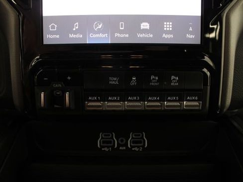 New 2026 RAM 2500 Big Horn AWD/4WD image 7