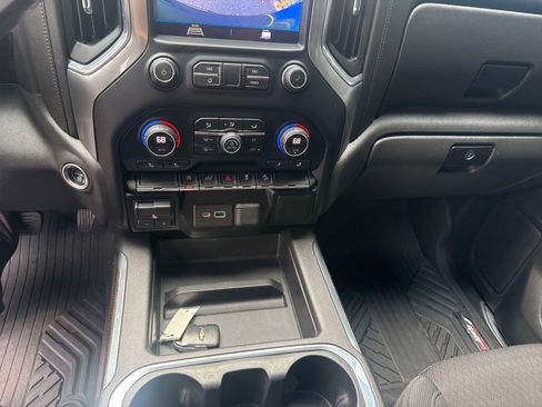 Used 2019 Chevrolet Silverado 1500 LT Trail Boss AWD/4WD image 26