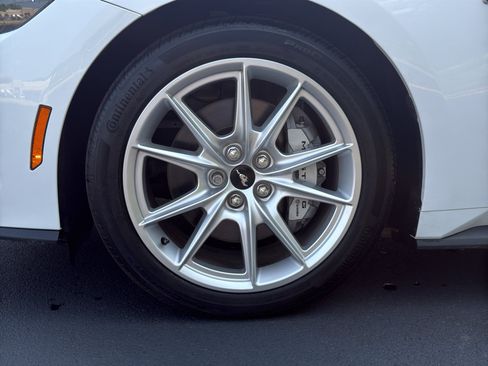 Used 2025 Ford Mustang GT Premium RWD image 13