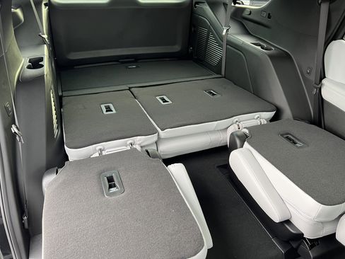 New 2026 Chevrolet Tahoe Premier image 23