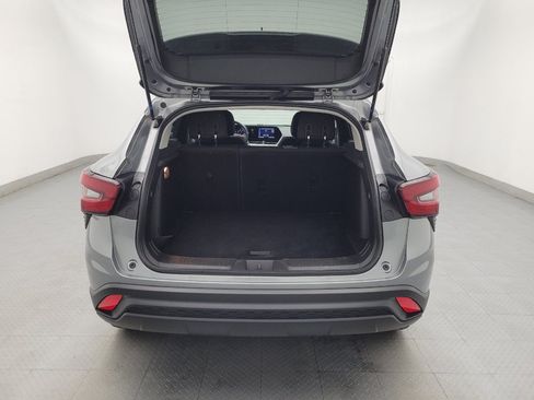 Used 2024 Chevrolet Trax LS w/ LS Convenience Package FWD image 29
