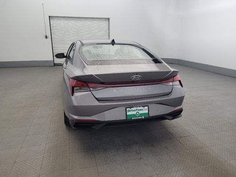 Used 2023 Hyundai Elantra SEL FWD image 6