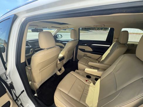Used 2016 Toyota Highlander XLE FWD image 20