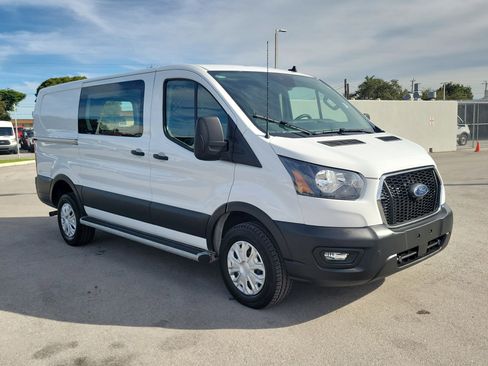 Used 2024 Ford Transit 250 Low Roof w/ Exterior Upgrade Package image 3