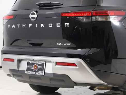 Used 2023 Nissan Pathfinder SL image 43