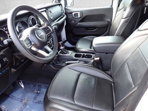 Used 2023 Jeep Wrangler Unlimited Sahara AWD/4WD image 11