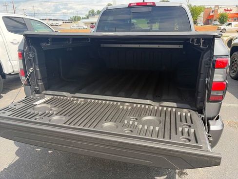 Used 2025 Nissan Frontier SV w/ SV Convenience Package AWD/4WD image 28