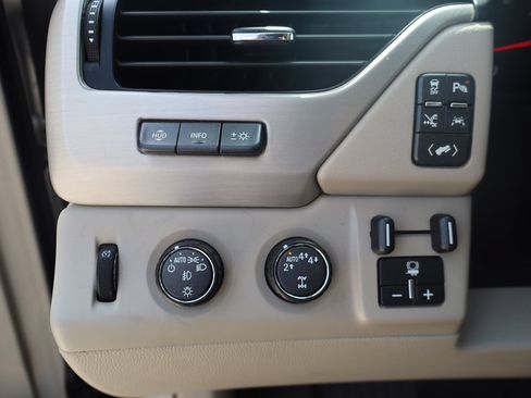 Used 2020 GMC Yukon Denali AWD/4WD image 15