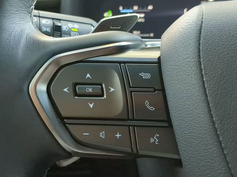 Used 2025 Lexus LX 600 4WD w/ Premium Package image 26