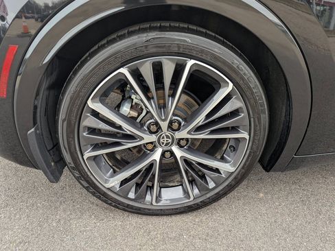 Used 2024 Toyota Prius Limited image 12