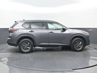 Used 2026 Nissan Rogue S FWD video 2