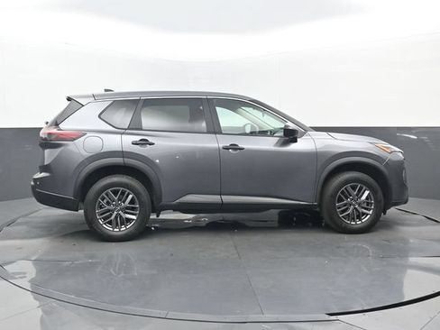Used 2026 Nissan Rogue S FWD image 2