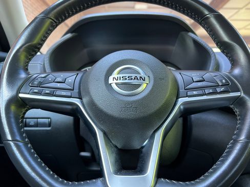 Used 2023 Nissan Sentra SV image 22