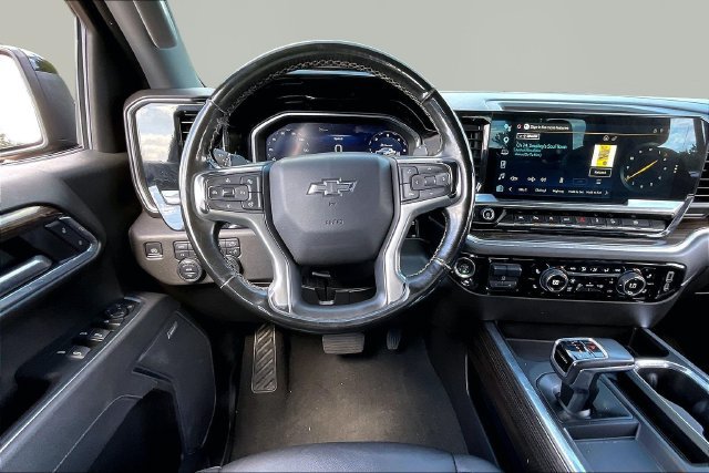 Used 2025 Chevrolet Silverado 1500 LT Trail Boss w/ LT Trail Boss Premium Package AWD/4WD image 8
