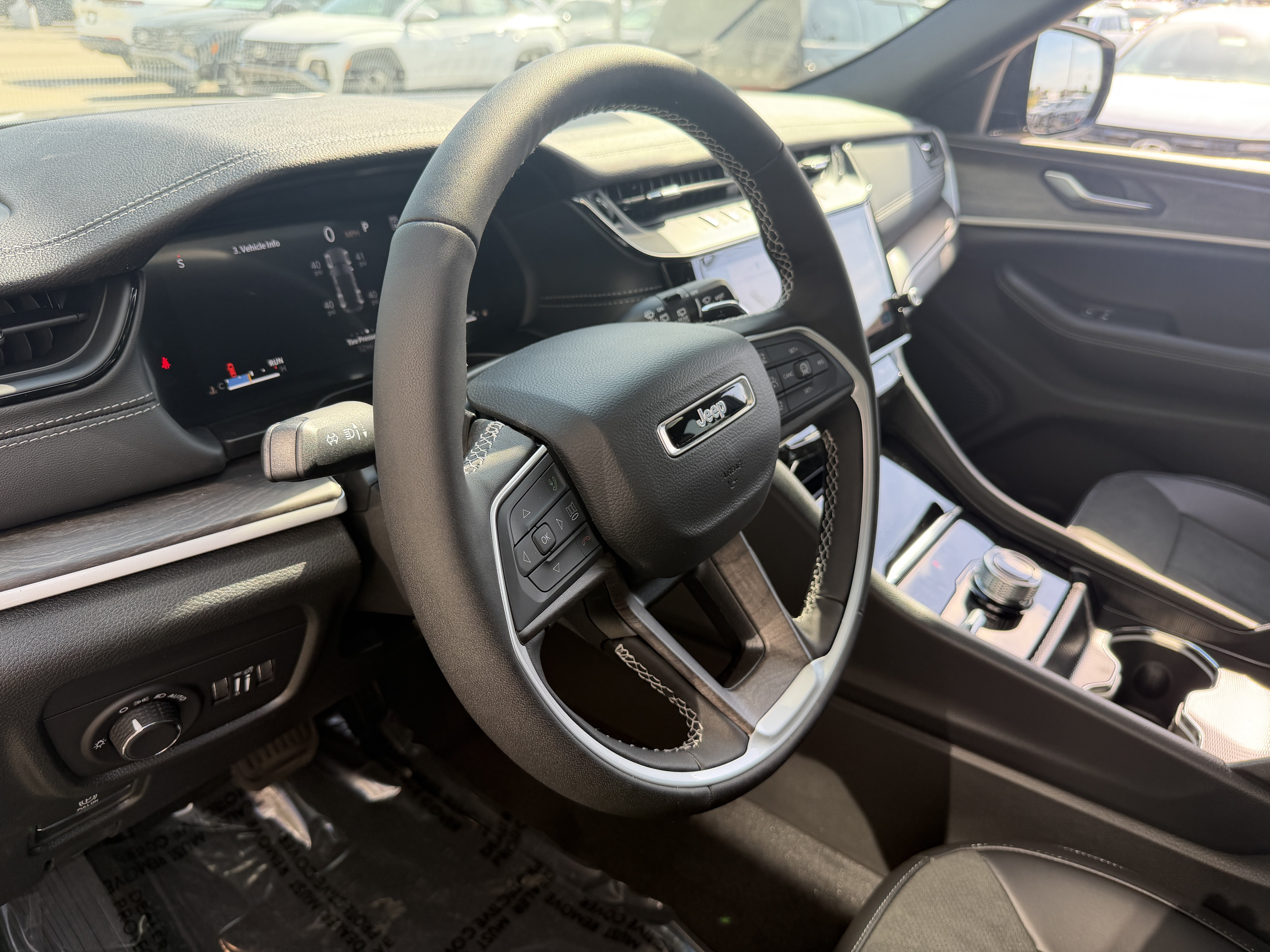 New 2026 Jeep Grand Cherokee Altitude AWD/4WD image 34