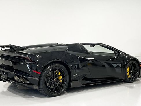 Used 2017 Lamborghini Huracan LP 610-4 image 4