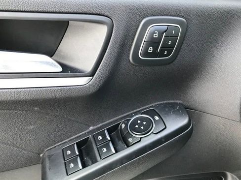 Used 2023 Ford Escape Platinum AWD/4WD image 16