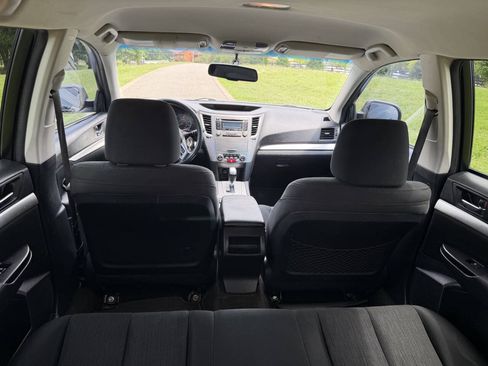 Used 2013 Subaru Outback 2.5i Premium w/ All-Weather Pkg AWD/4WD image 37