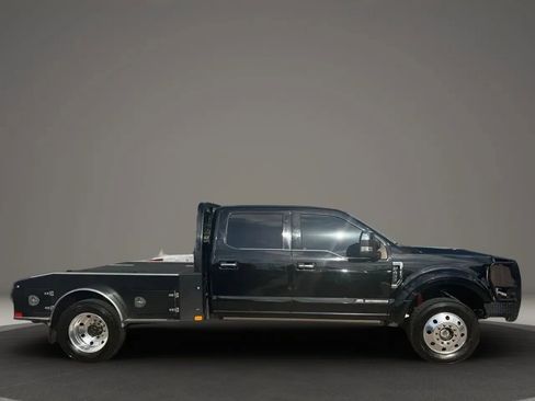 Used 2017 Ford F450 Platinum w/ Platinum Ultimate Package AWD/4WD image 8