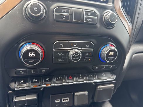 Used 2019 Chevrolet Silverado 1500 High Country w/ Technology Package image 14