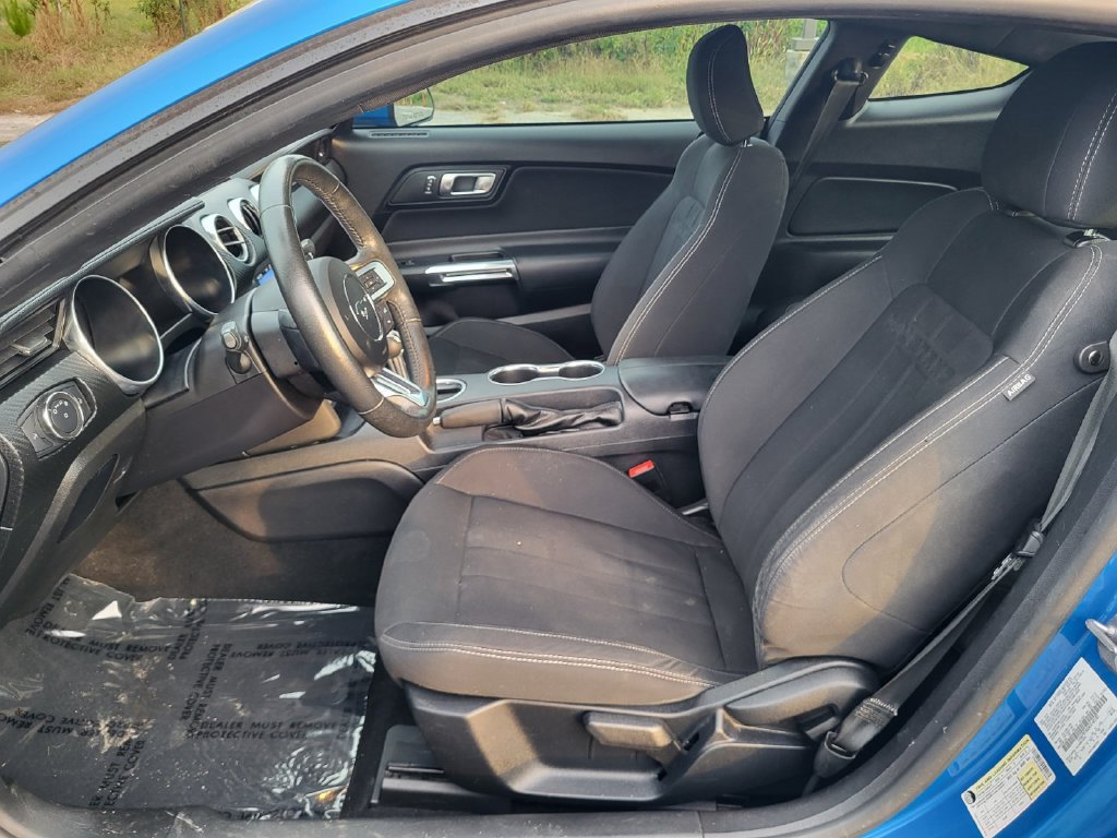 Used 2021 Ford Mustang Coupe RWD image 10