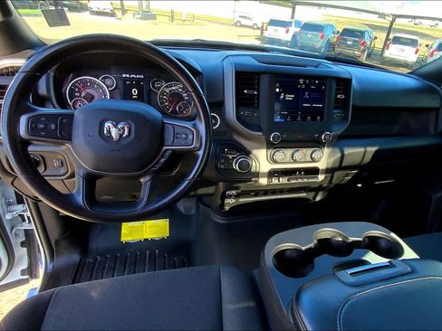 Used 2024 RAM 3500 Tradesman w/ Chrome Appearance Group AWD/4WD image 14