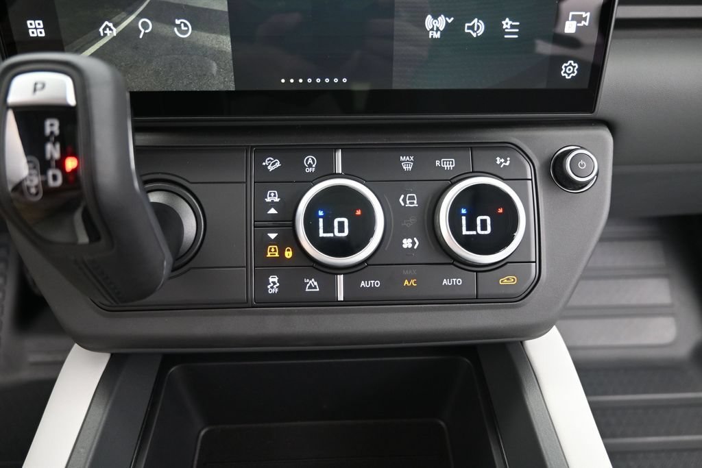 New 2026 Land Rover Defender 110 S AWD/4WD image 29
