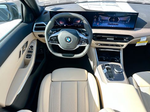 New 2025 BMW 330i Sedan w/ Convenience Package image 22