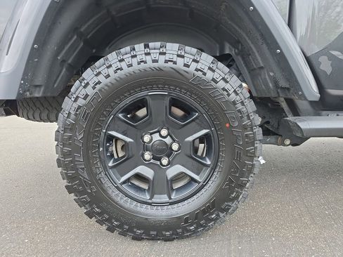 Used 2022 Jeep Gladiator Mojave w/ Dual Top Group AWD/4WD image 33