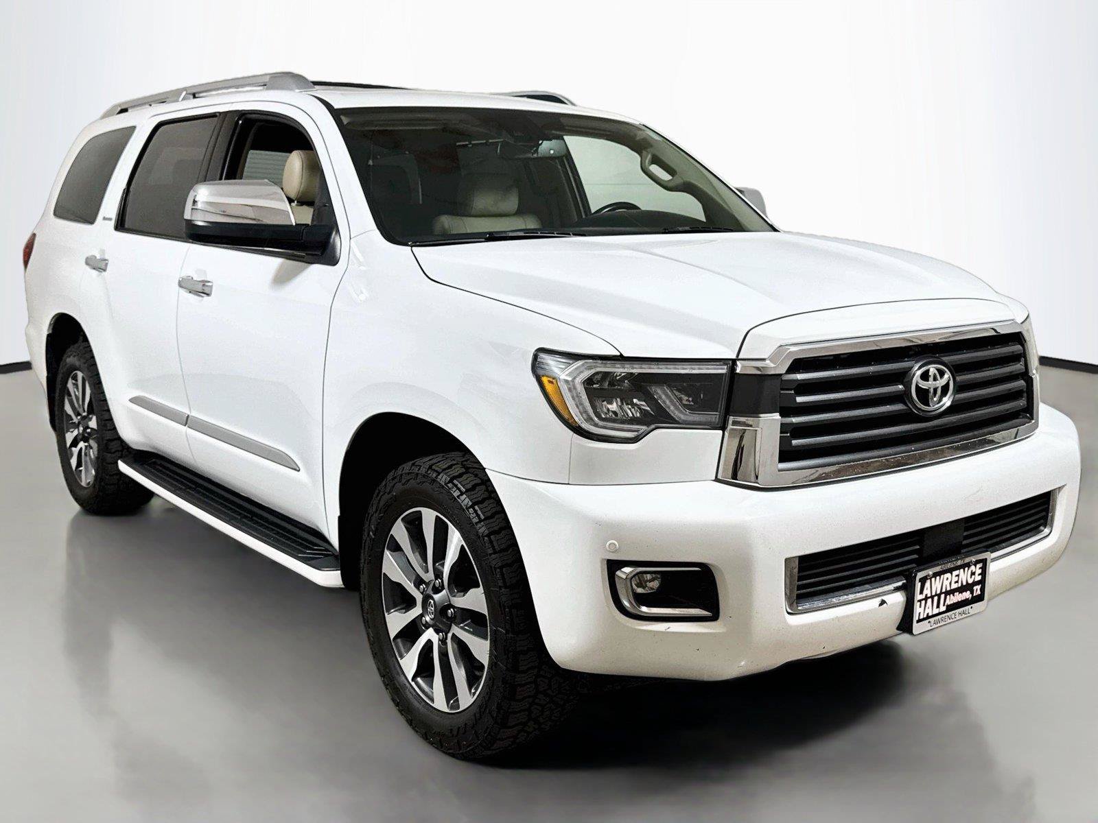 Used 2018 Toyota Sequoia Limited w/ Safety & Convenience Package RWD image 3