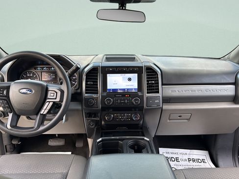 Used 2022 Ford F350 XLT w/ XLT Premium Package AWD/4WD image 9
