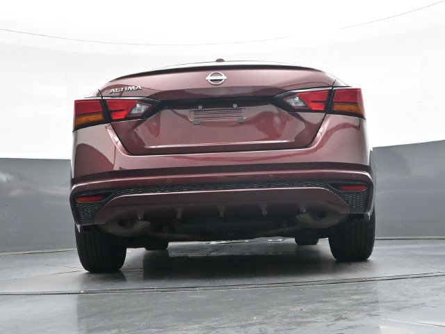 Used 2025 Nissan Altima 2.5 SV FWD image 33