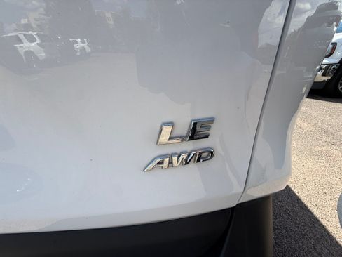 Used 2025 Toyota RAV4 LE AWD/4WD image 23