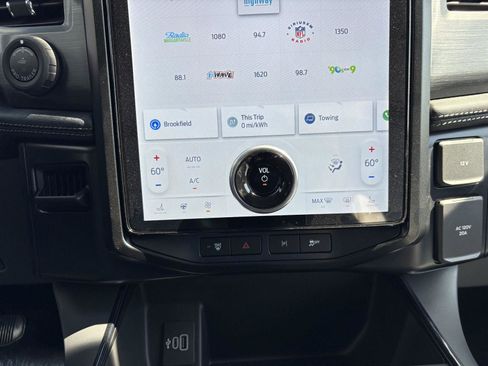 New 2025 Ford F150 Lightning Flash AWD/4WD image 19